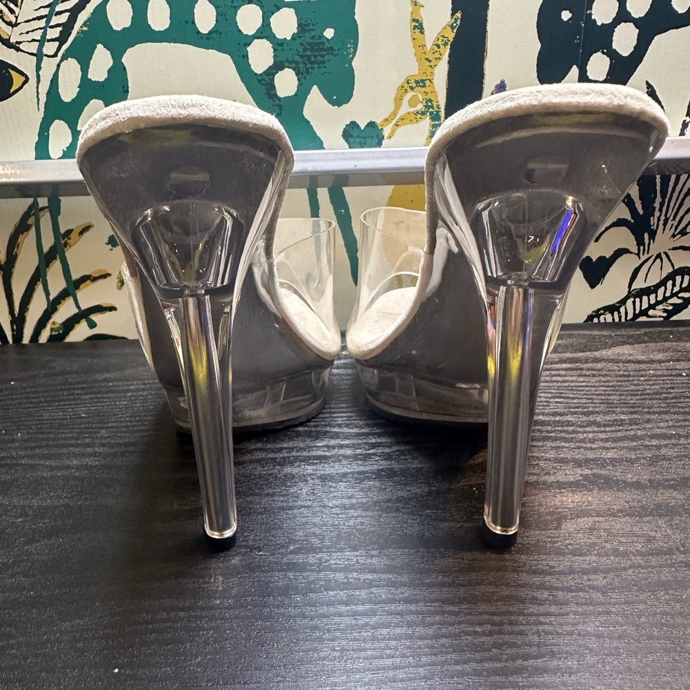 Fabulicious LIP101 Women's Clear  Heels - Picture 3 of 6